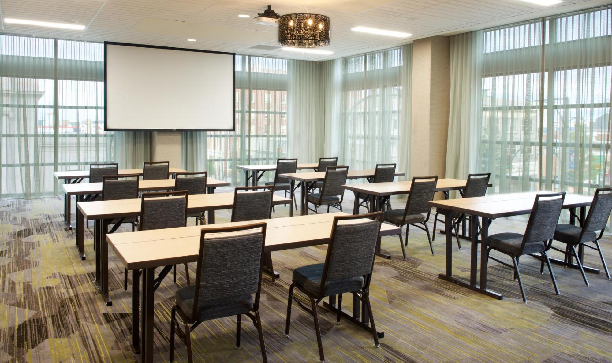Courtyard By Marriott Seattle Everett Downtown Zewnętrze zdjęcie